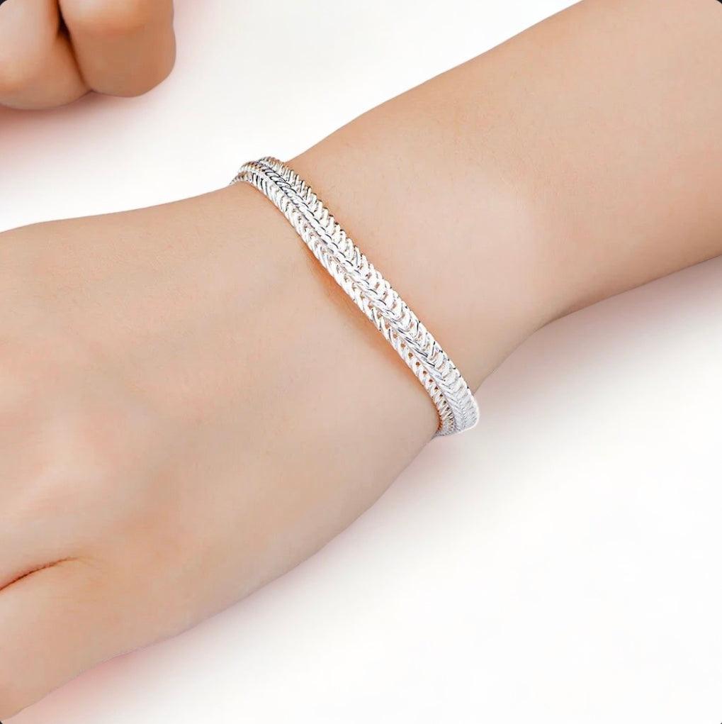 Pulseira Feminina Trançada Aurora em Prata - Vista Elegance